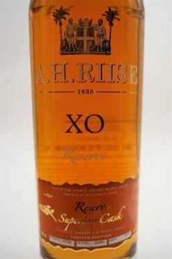 XO Reserve Superior Cask Rum 9 XO Reserve Superior Cask Rum -SBS || Waterford || SAINT JAMES Verkaufsgeschäft dsc01050