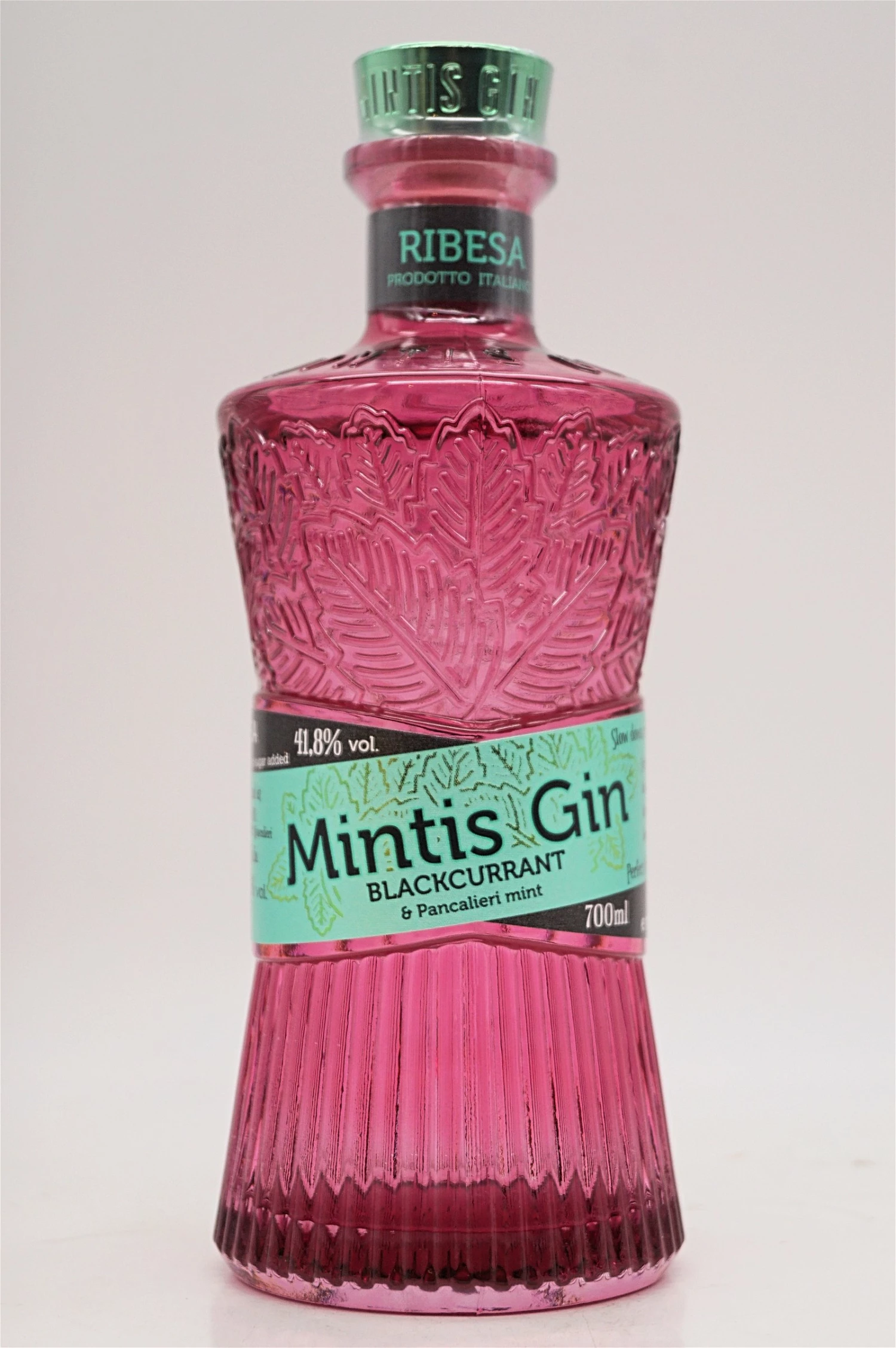 Ribesa Blackcurrant Gin 1 Ribesa Blackcurrant Gin