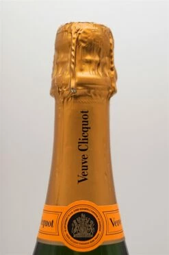 Brut Yellow Label Champagner -SBS || Waterford || SAINT JAMES Verkaufsgeschäft dsc09068gjvnbsjbvqo2u